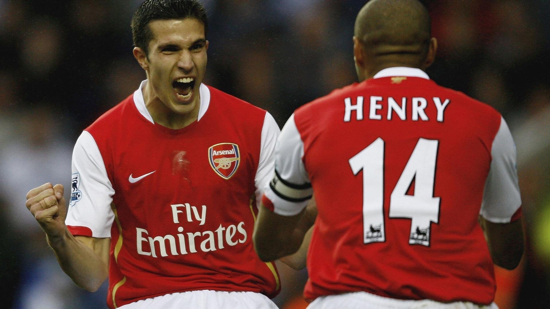 足总杯转会风云：罗马盯上锋线强援，梅西或成交易筹码